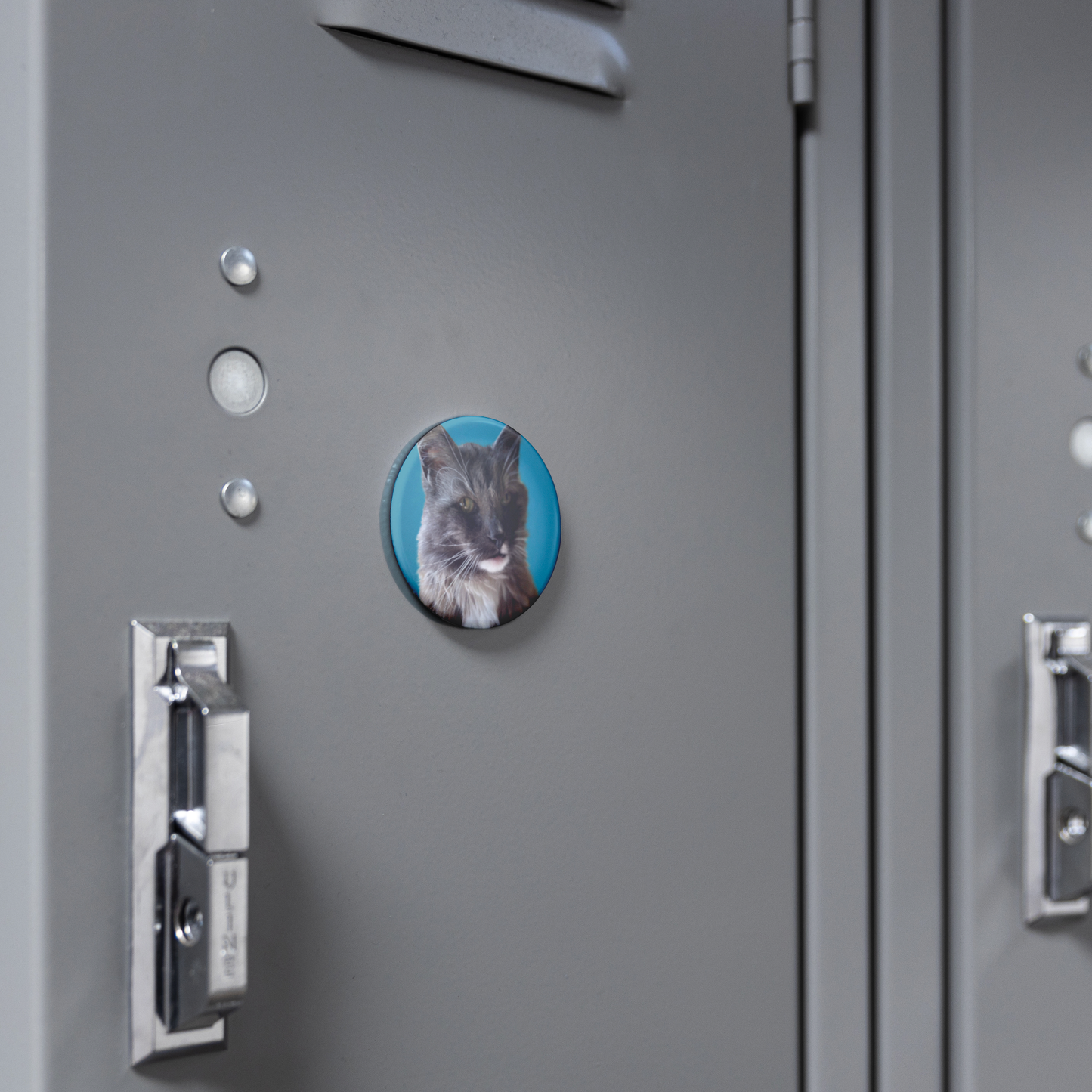 Button_Magnet_RoundButtonMagnet_Locker_AS_Mockup.png